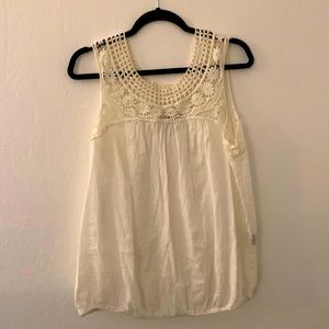 Flowy white tank top with lace